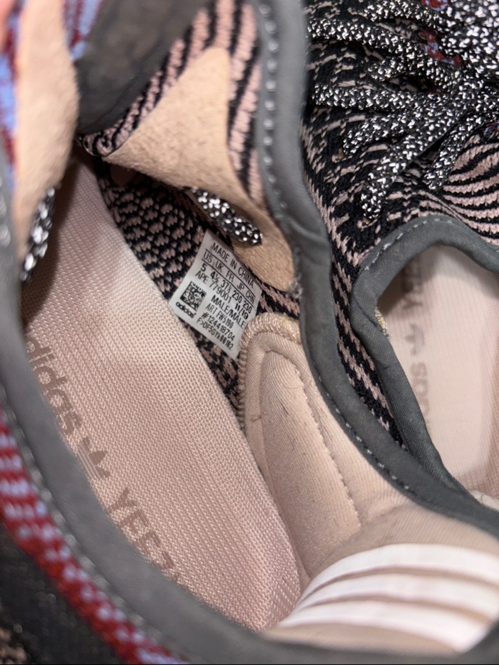 Yeezy Boost 350 V2 Black Multicolor Knit Running Shoes. reflective - Picture 10 of 13